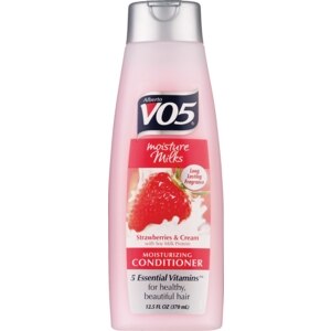 VO5 Moisture Milks Moisturizing Conditioner Strawberries & Cream