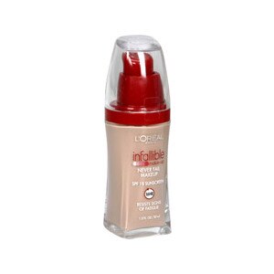 L'Oreal - Never Fail Makeup, Natural Ivory 604
