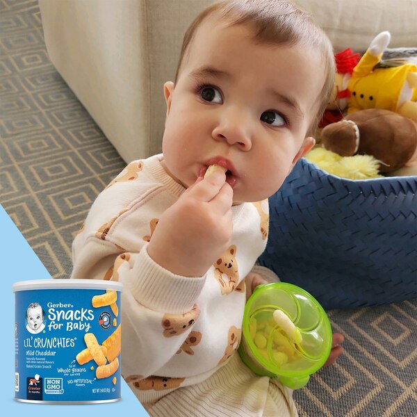 Gerber Lil Crunchies Mild Cheddar Baked Corn Snacks, 1.48 Oz