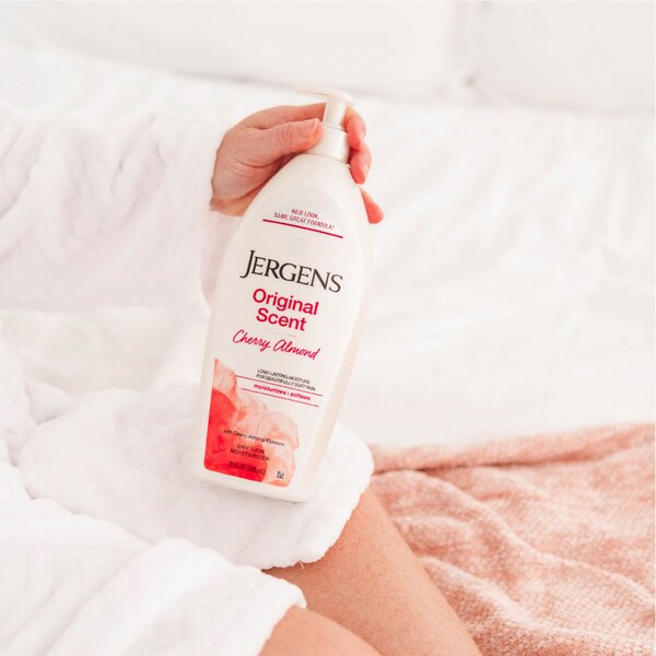 Jergens Dry Skin Body Moisturizer,  Original Scent
