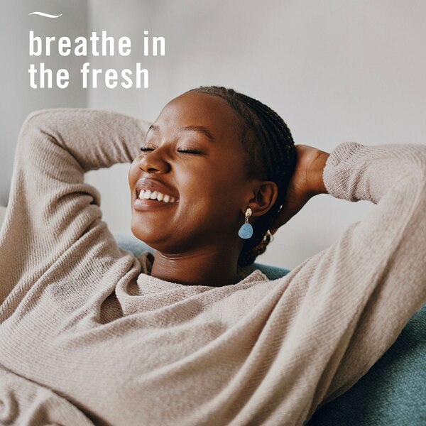 Febreze PLUG Refresh & Energize Air Freshener, Rejuvenating Water & Zesty Orange Blossom, 1 ct