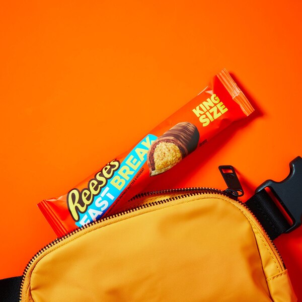 Reese's Fast Break Milk Chocolate, Peanut Butter and Nougat King Size Candy, 3.5 oz