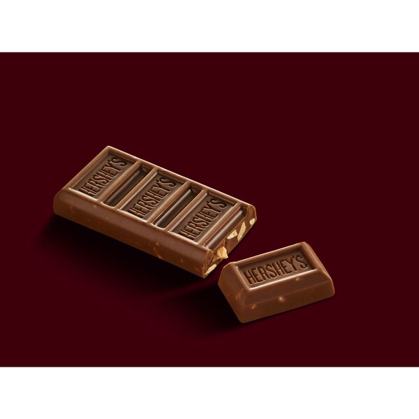 Hershey's, Milk Chocolate with Almonds Snack Size, Candy Bars Bag, 10.35 oz