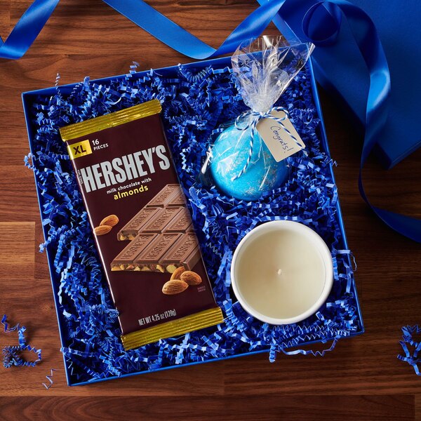 Hershey's Milk Chocolate with Almonds