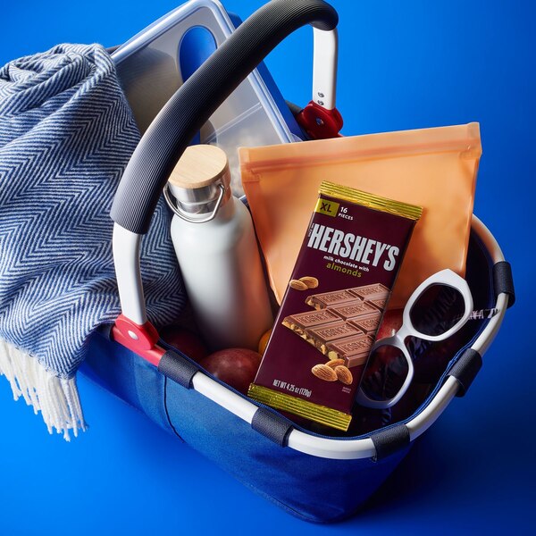 Hershey's Milk Chocolate with Almonds