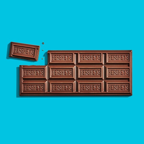 Hershey's Milk Chocolate Giant Candy Bar, 25 pcs, 7.56 oz