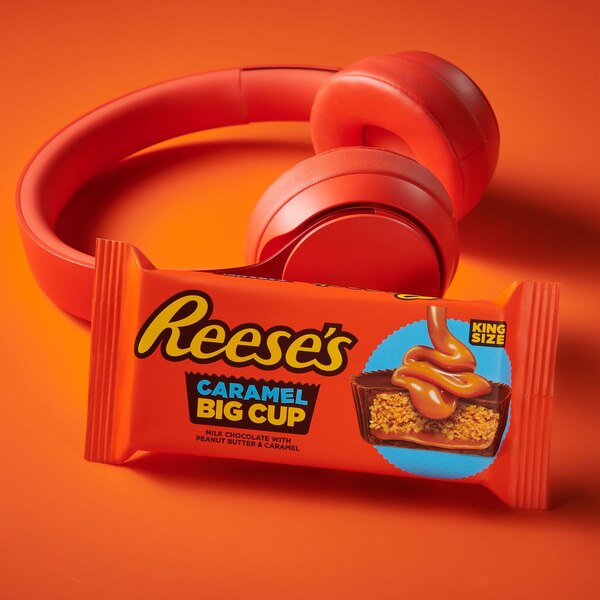 Reese's Big Cup Caramel Milk Chocolate King Size Peanut Butter Cups, Easter Candy, 2.8 oz