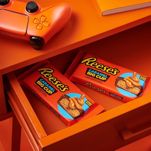 Reese's Big Cup Caramel Milk Chocolate King Size Peanut Butter Cups, Easter Candy, 2.8 oz