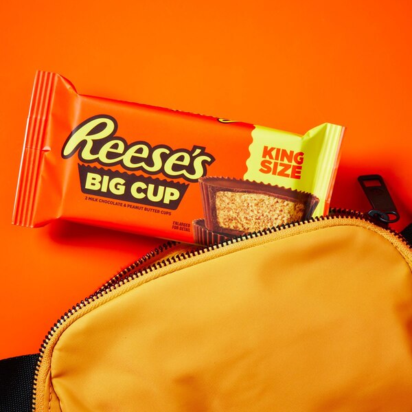 Reese's Big Cup Milk Chocolate King Size Peanut Butter Cups Candy Pack, 2.8 oz