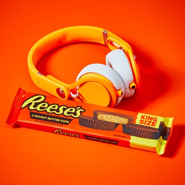 Reese's Milk Chocolate King Size Peanut Butter Cups Candy, 2.8 oz