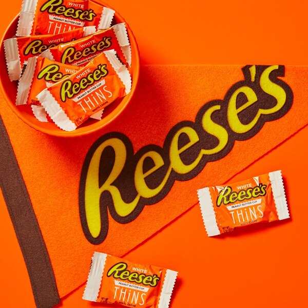 Reese's Thins White Creme Peanut Butter Cups Candy, 7.37 oz