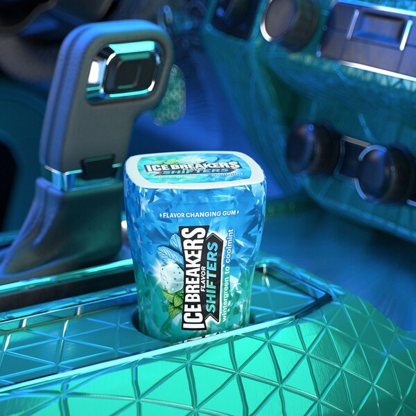 Ice Breakers Flavor Shifters Wintergreen to Coolmint Flavored Sugar Free Chewing Gum Bottle, 40 pcs, 3.24 oz