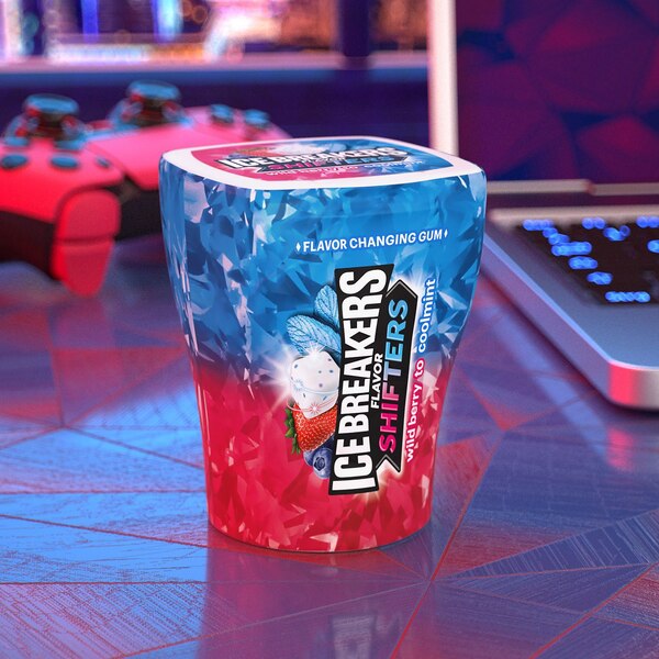 Ice Breakers Flavor Shifters Wild Berry to Coolmint Flavored Sugar Free Chewing Gum Bottle, 40 pcs, 3.24 oz