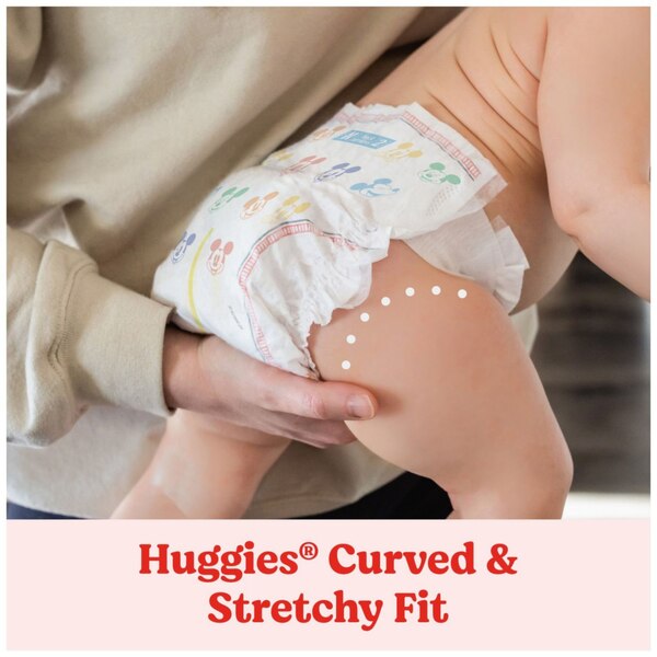 Huggies Snug & Dry Baby Diapers, Size 7 (41+ lbs), 15 CT