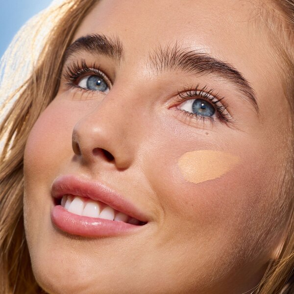 CoverGirl Clean Fresh Blurring Skin Tint, SPF 30