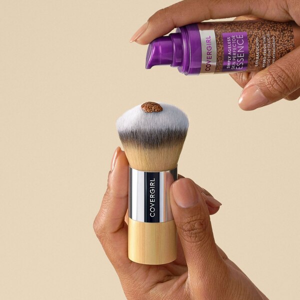 Covergirl Simply Ageless Blending Brush