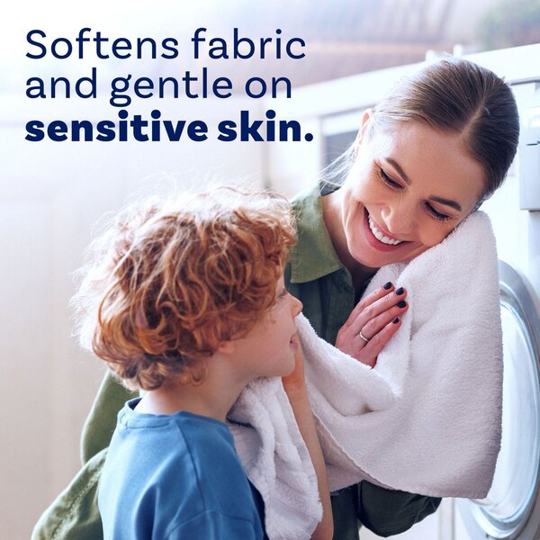 Downy Soft Liquid Fabric Softener, Free & Gentle, 44 oz