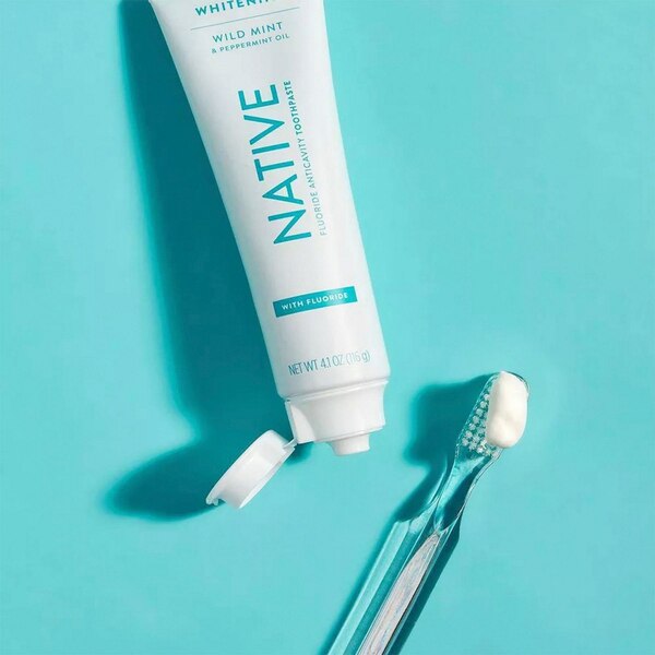 Native Fluoride Anticavity Whitening Toothpaste, Wild Mint and Peppermint Oil, 4.1 OZ