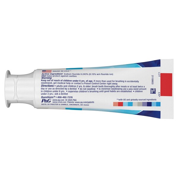 Crest 3D White Fluoride Anticavity Whitening Toothpaste, Advanced Artic Fresh