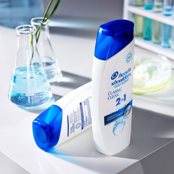 Head & Shoulders Classic Clean 2-in-1 Dandruff Shampoo & Conditioner