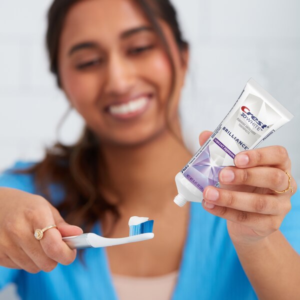 Crest 3D White Brilliance Toothpaste, Vibrant Peppermint, 0.85 OZ