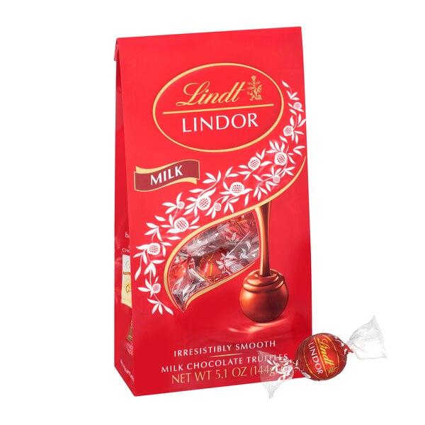 Lindt, Lindor Milk Chocolate Candy Truffles, Chocolates with Smooth, Melting Truffle Center Bag, 5.1 oz