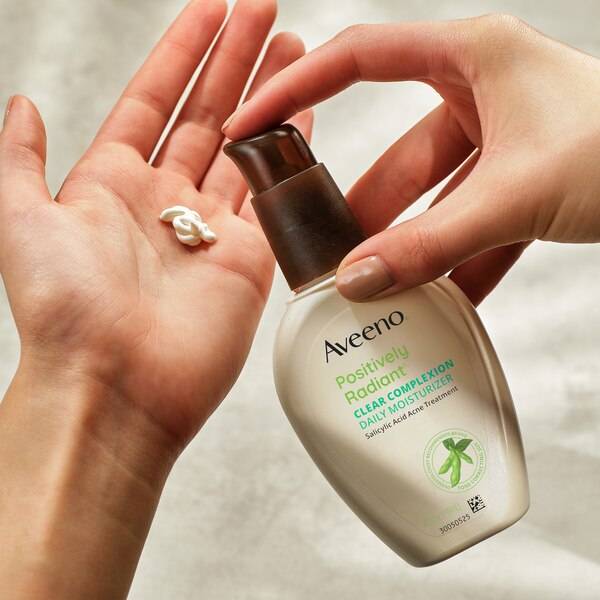Aveeno Clear Complexion Acne-Fighting Moisturizer with Soy, 4 OZ