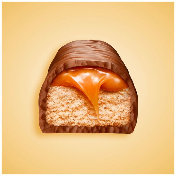 Twix Full Size Caramel Chocolate Cookie Candy Bar, 1.79 oz