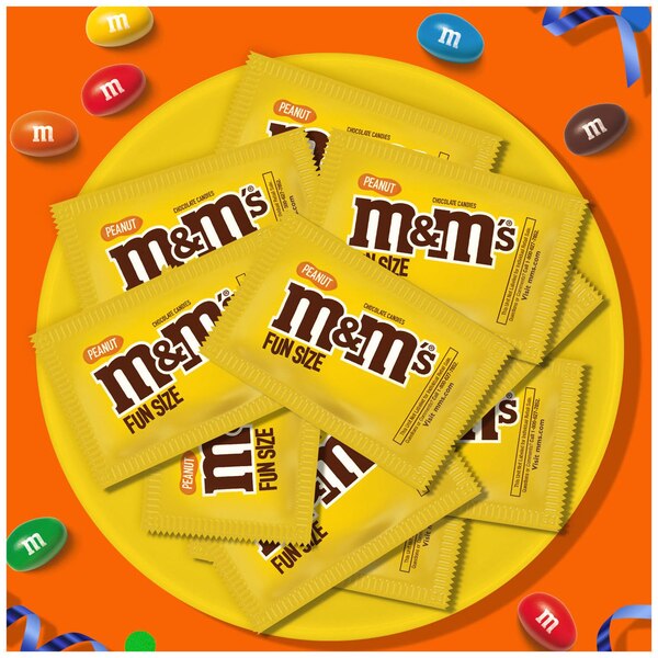 M&M'S Peanut Milk Chocolate Fun Size Candy Bag, 10.57oz