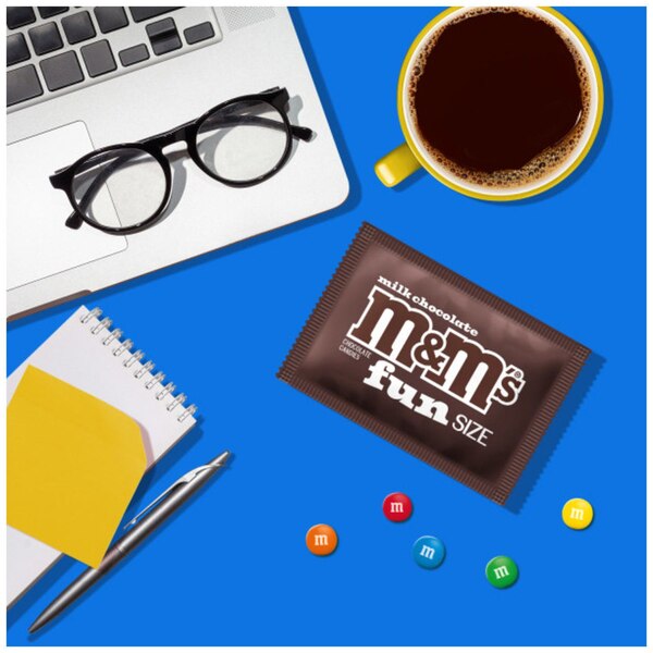 M&M'S Fun Size Milk Chocolate Candy, 10.53 oz Bag