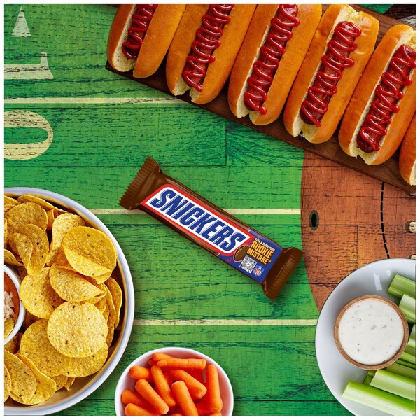 Snickers, Full Size Chocolate Candy Bar, 1.86 oz Bar