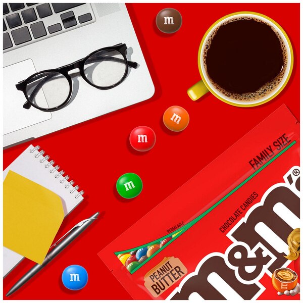M&M'S Peanut Butter Milk Chocolate Candy, Family Size, Resealable Bag, 17.2 oz