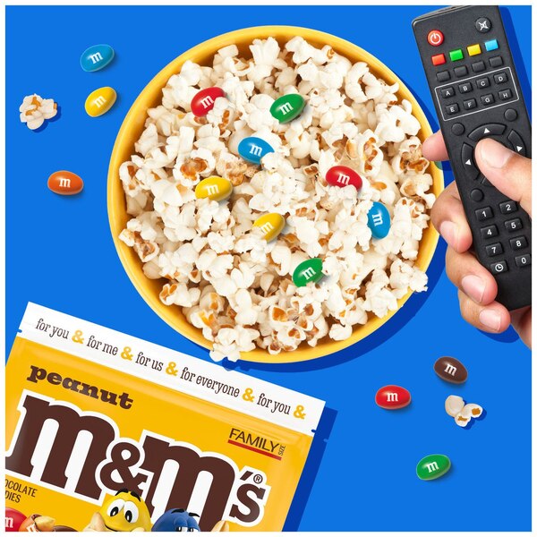 M&M'S Peanut Milk Chocolate Candy, Family Size, 18.08 oz