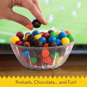 M&M'S Pretzel Milk Chocolate Candy, Sharing Size, 7.4 oz Resealable Bag