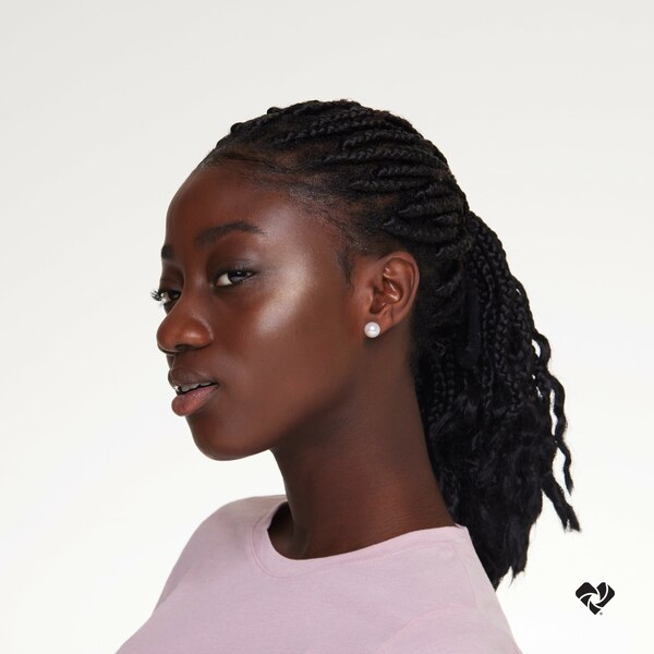 essence Kissed By The Light Illuminating Powder