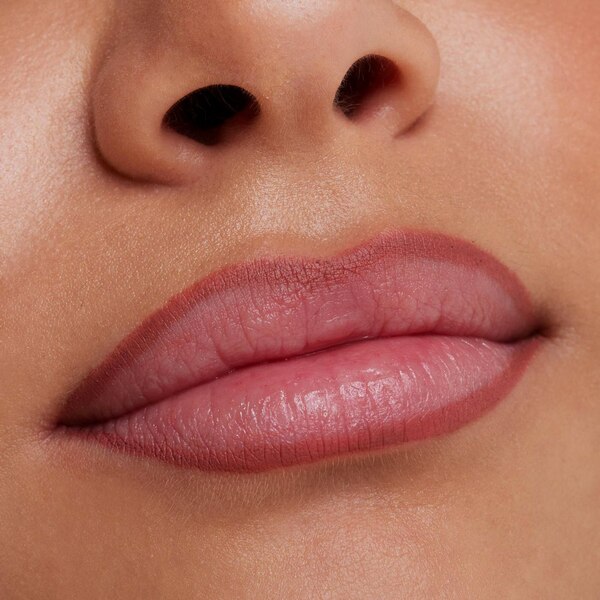 essence 8H Matte Comfort Lipliner