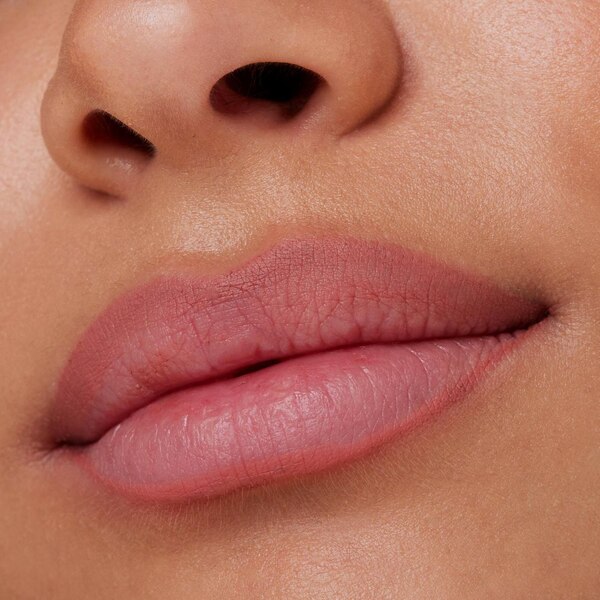 essence 8H Matte Comfort Lipliner
