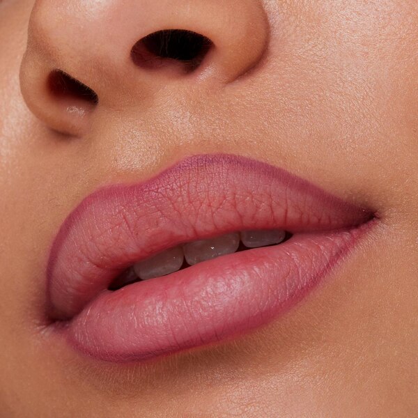 essence 8H Matte Comfort Lipliner