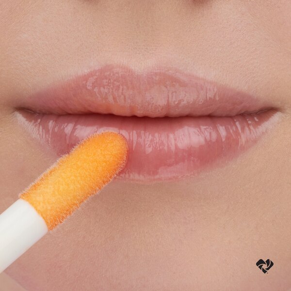 essence Hydra Kiss Lip Oil