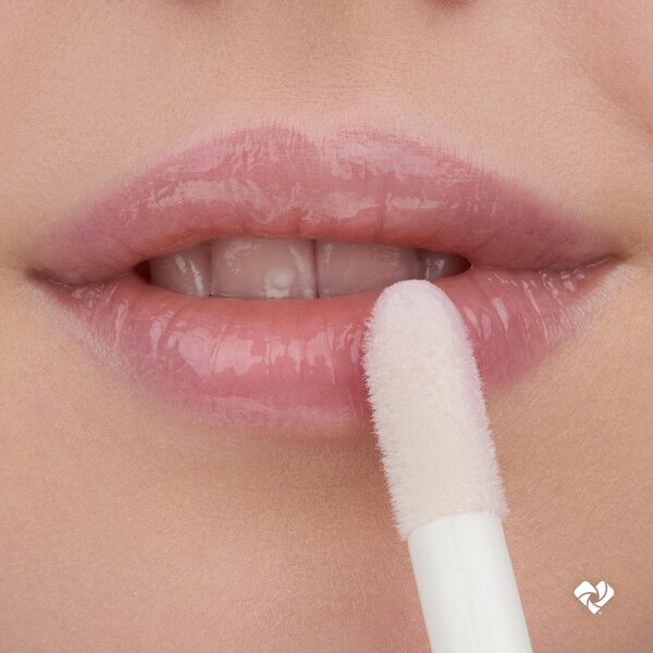essence Hydra Kiss Lip Oil