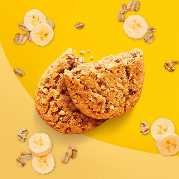belVita Soft Baked Banana Bread Breakfast Biscuits, Chewy Breakfast Bars, 5 Packs (1 Biscuit Per Pack)