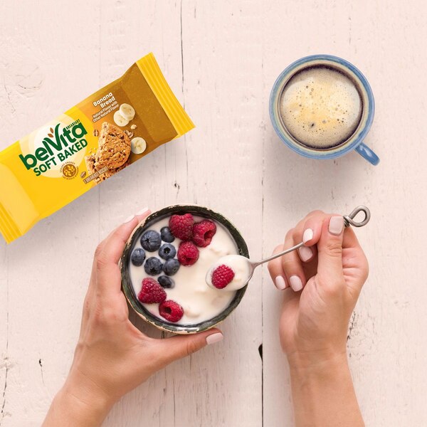 belVita Soft Baked Banana Bread Breakfast Biscuits, Chewy Breakfast Bars, 5 Packs (1 Biscuit Per Pack)