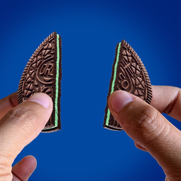 OREO Thins Mint Creme Chocolate Sandwich Cookies, 9.21 oz