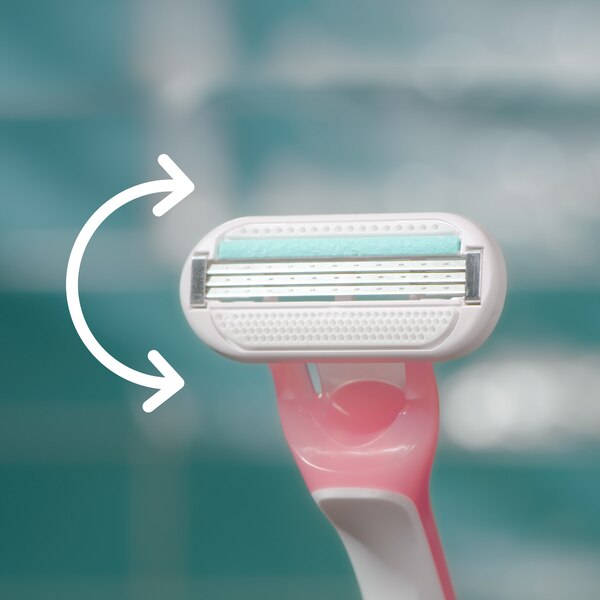 Gillette Venus Sensitive Women's 3-Blade Disposable Razors, 6 CT