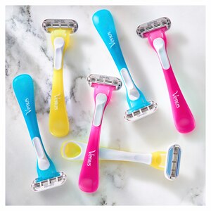 Gillette Venus Tropical 3-Blade Disposable Razors, 6 CT