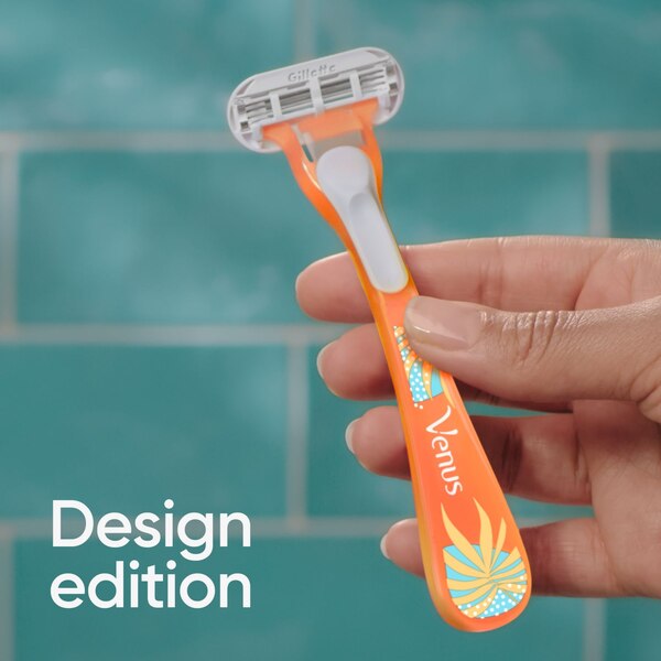 Gillette Venus Blossom 3-Blade Disposable Razors, 3 CT