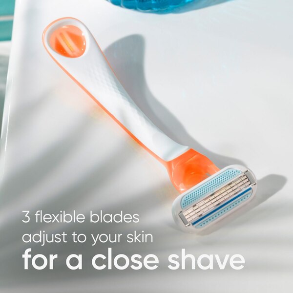 Gillette Venus Blossom 3-Blade Disposable Razors, 3 CT