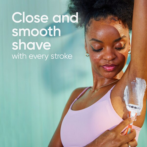 Gillette Venus Blossom 3-Blade Disposable Razors, 3 CT