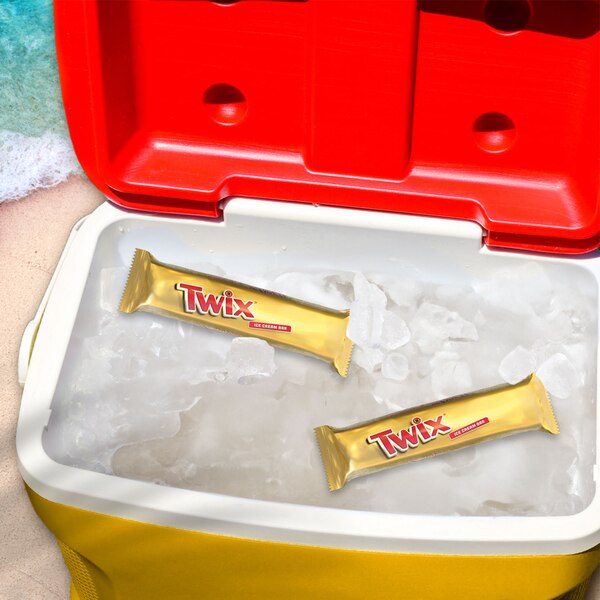 Twix, Ice Cream Bars Vanilla Caramel Chocolate Cookie Dessert Bar Individually Wrapped Bars, 5 ct, 1.93 oz