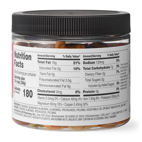 Well Market Deluxe Mixed Nuts, 8 oz